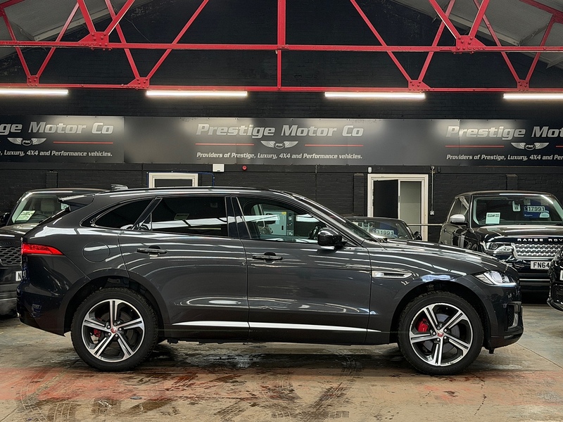 Jaguar F-PACE V6 S - U978