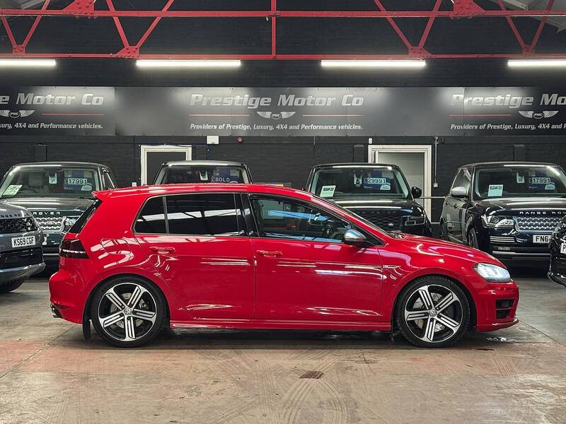 Volkswagen Golf TSI BlueMotion Tech R - U991
