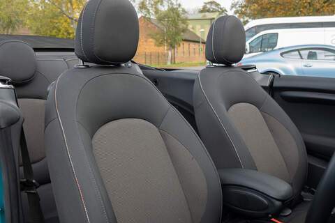 MINI Convertible Cooper - U357