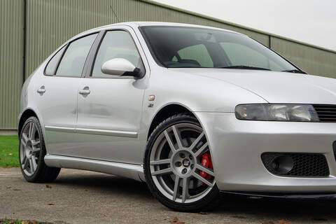 SEAT Leon Cupra R - U358