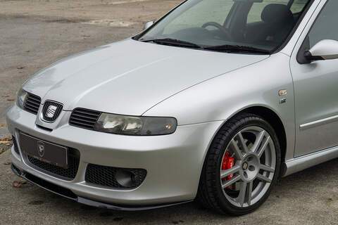 SEAT Leon Cupra R - U358