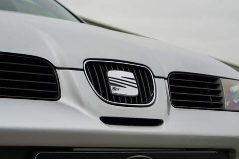 SEAT Leon Cupra R - U358