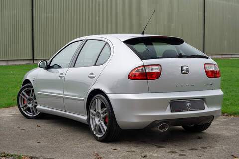 SEAT Leon Cupra R - U358