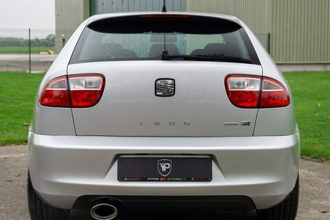 SEAT Leon Cupra R - U358