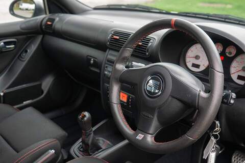 SEAT Leon Cupra R - U358