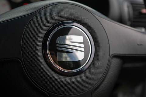 SEAT Leon Cupra R - U358