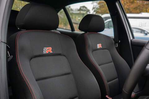 SEAT Leon Cupra R - U358