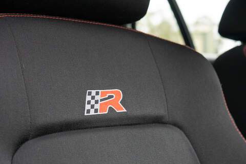 SEAT Leon Cupra R - U358