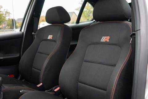 SEAT Leon Cupra R - U358