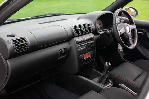 SEAT Leon Cupra R - U358