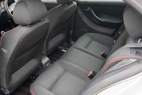 SEAT Leon Cupra R - U358