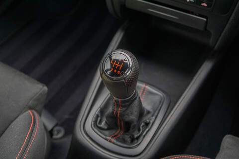 SEAT Leon Cupra R - U358