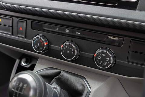 Volkswagen Transporter TDI T28 Highline - U359