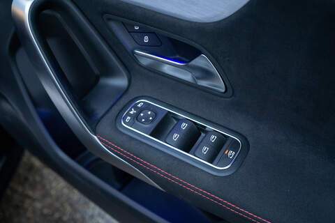 Mercedes-Benz A Class A180d AMG Line - U361