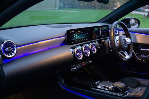 Mercedes-Benz A Class A180d AMG Line - U361