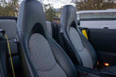 Porsche 911 997 Carrera 4S - U364