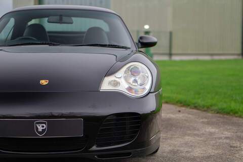 Porsche 911 996 Carrera 4S - U366