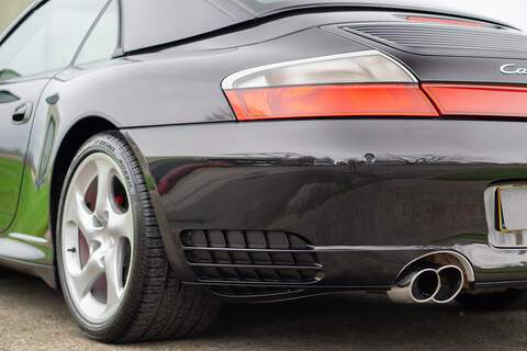 Porsche 911 996 Carrera 4S - U366