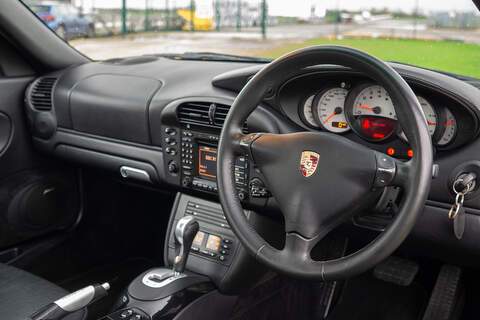 Porsche 911 996 Carrera 4S - U366