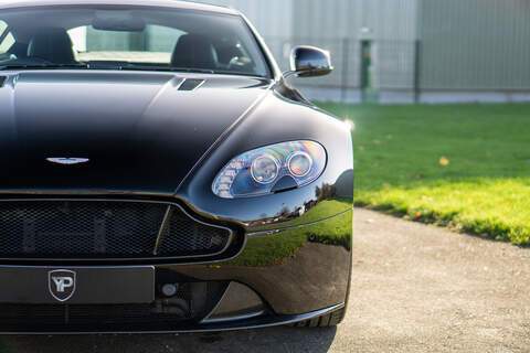Aston Martin Vantage V8 - U369