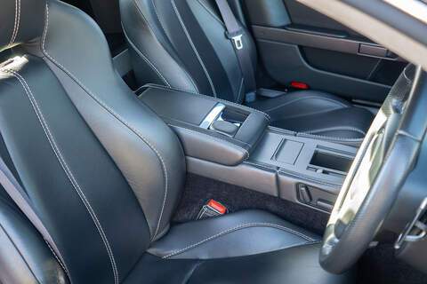 Aston Martin Vantage V8 - U369