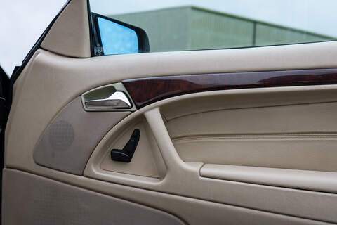 Mercedes-Benz SL SL280 - U378