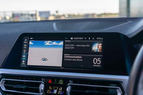 BMW 3 Series 330e Sport Pro - U382