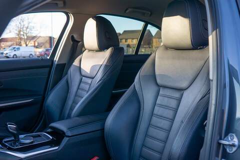 BMW 3 Series 330e Sport Pro - U382