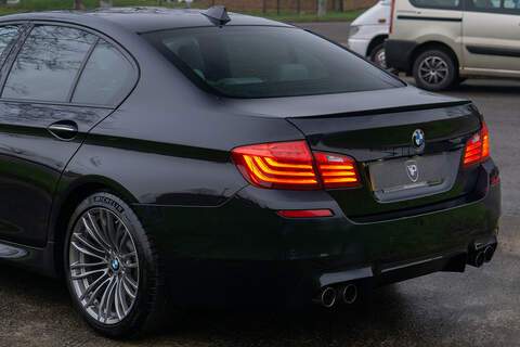 BMW M5 V8 - U383