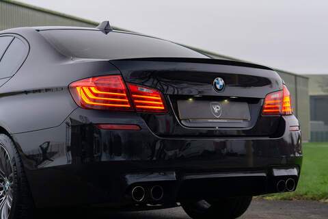 BMW M5 V8 - U383