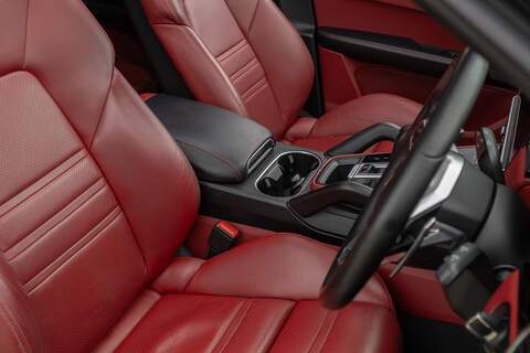 Porsche Cayenne T V6 - U389