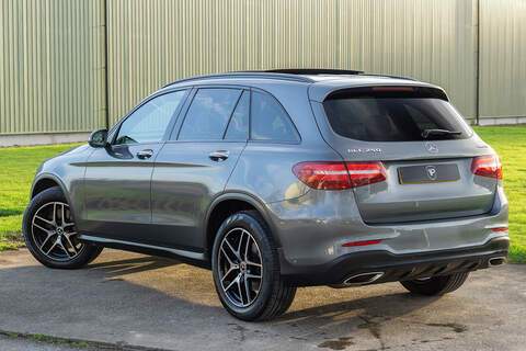 Mercedes-Benz GLC GLC250 AMG Night Edition - U401