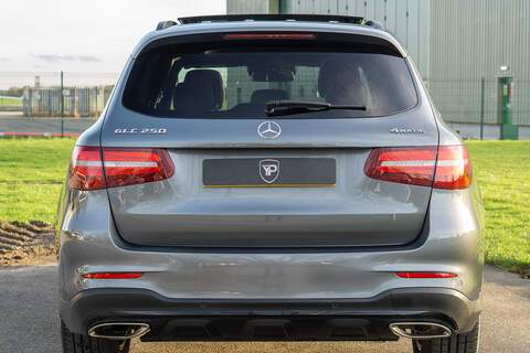 Mercedes-Benz GLC GLC250 AMG Night Edition - U401