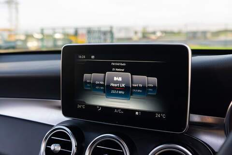 Mercedes-Benz GLC GLC250 AMG Night Edition - U401