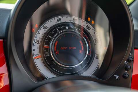 Fiat 500 MHEV RED - U403