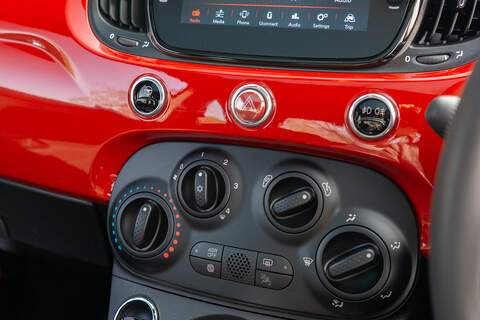 Fiat 500 MHEV RED - U403