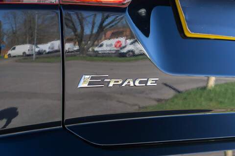 Jaguar E-PACE D180 R-Dynamic HSE - U409