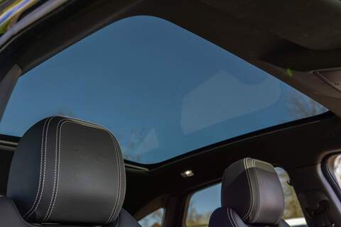 Jaguar E-PACE D180 R-Dynamic HSE - U409