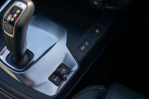 Jaguar E-PACE D180 R-Dynamic HSE - U409