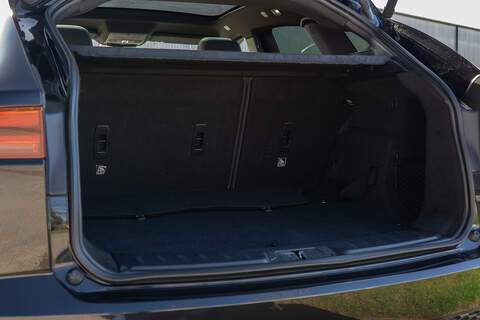 Jaguar E-PACE D180 R-Dynamic HSE - U409