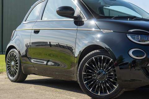 Fiat 500e La Prima - U418