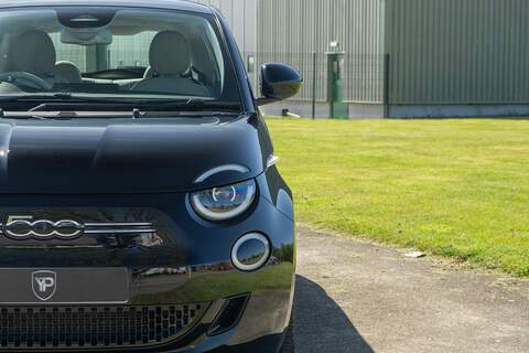 Fiat 500e La Prima - U418