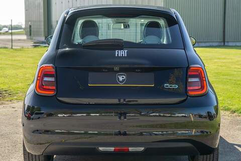 Fiat 500e La Prima - U418