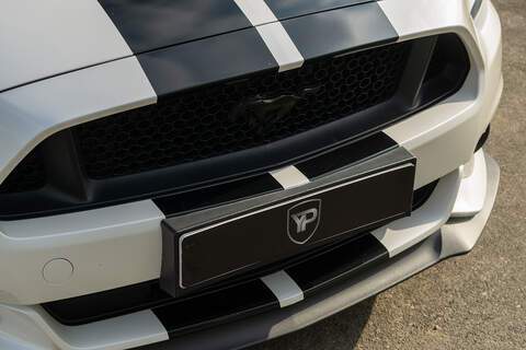 Ford Mustang V8 GT - U422