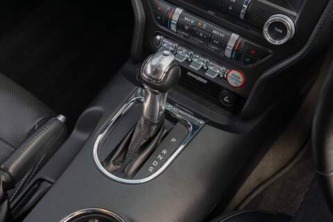Ford Mustang V8 GT - U422