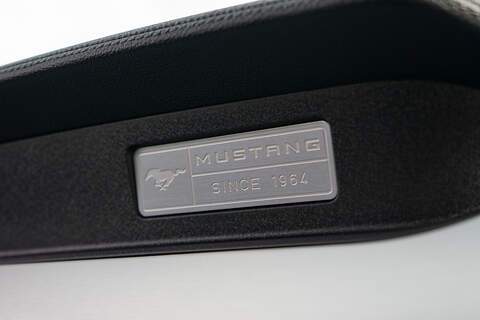 Ford Mustang V8 GT - U422