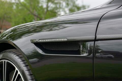 Aston Martin DB9 V12 - U424