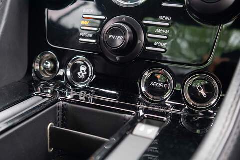 Aston Martin DB9 V12 - U424