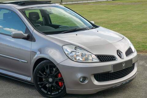 Renault Clio VVT Renaultsport - U437