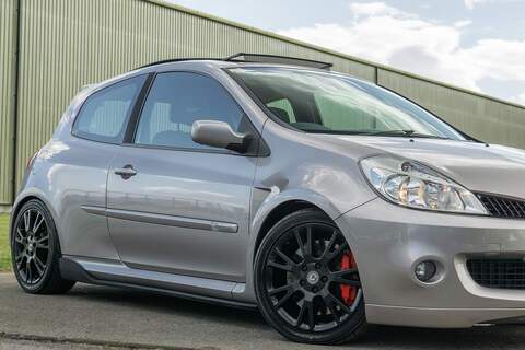 Renault Clio VVT Renaultsport - U437